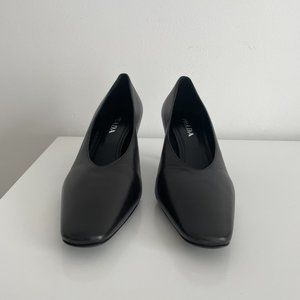 Prada Women's shoes Black Leather Mid Heels